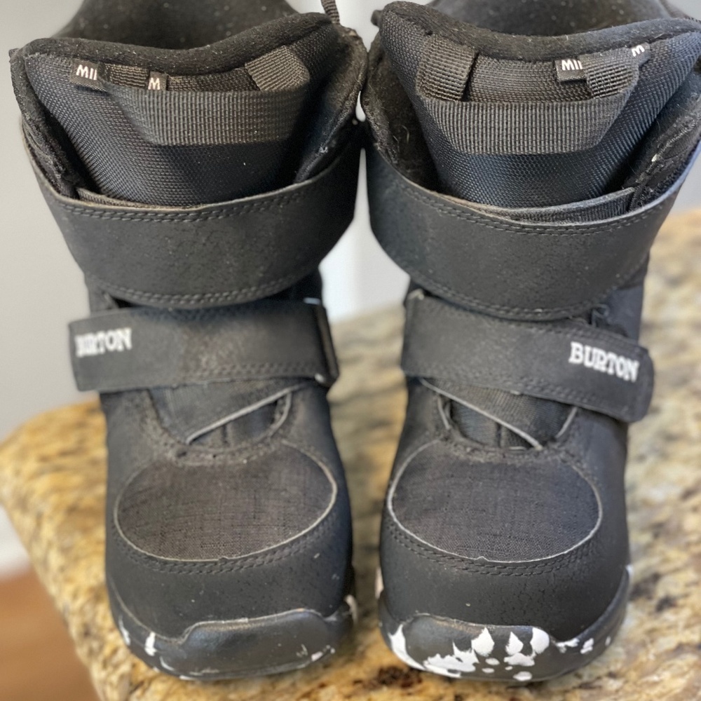 Burton kids Snowboard boots.